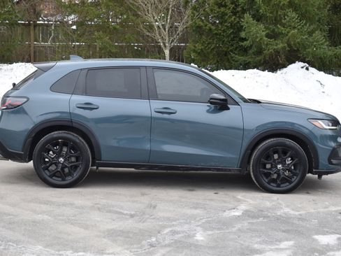 Certified 2024 Honda HR-V Sport image 32