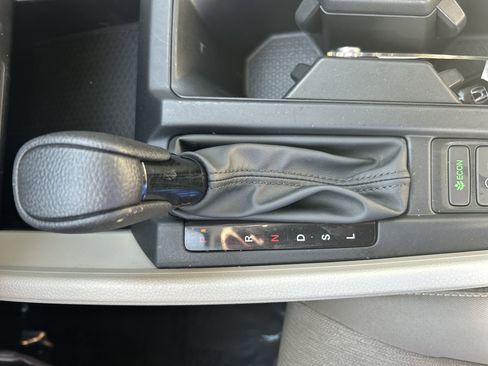 Certified 2024 Honda Accord EX image 22
