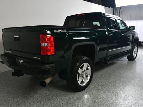 Used 2015 GMC Sierra 2500 Denali w/ Duramax Plus Package image 6