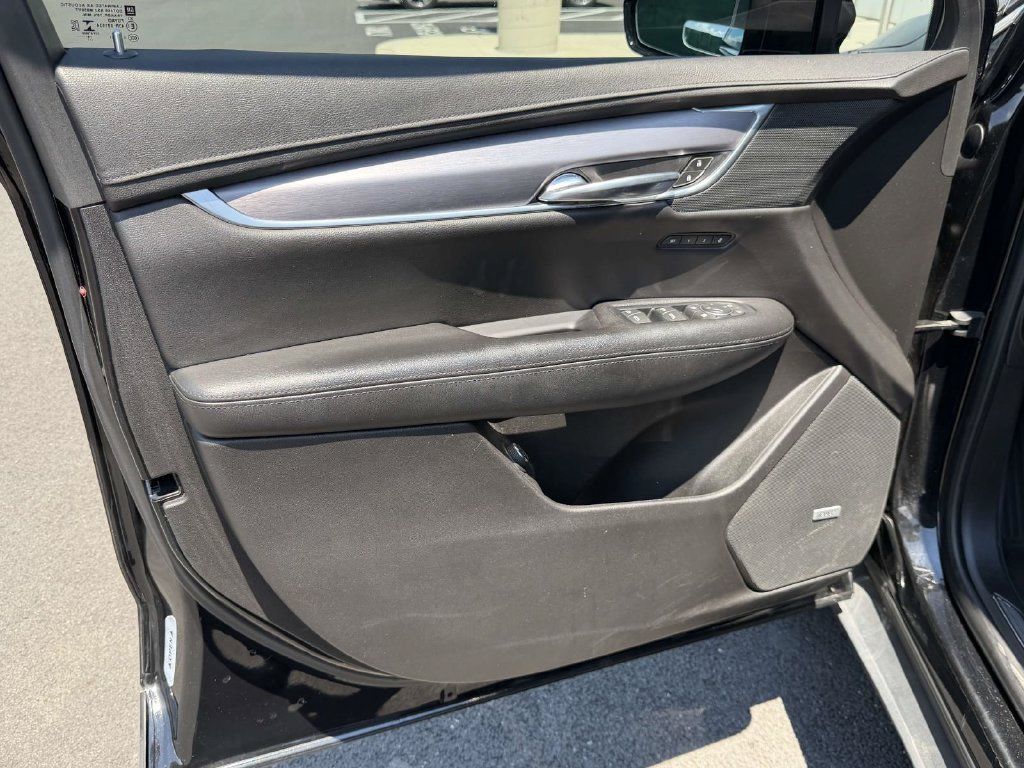 Used 2019 Cadillac XT5 Luxury AWD/4WD image 18