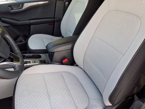 Used 2023 Ford Escape Active w/ Tech Pack #1 image 3