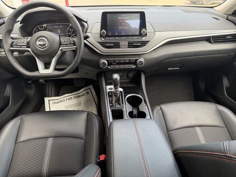 Certified 2025 Nissan Altima 2.5 SR image 27