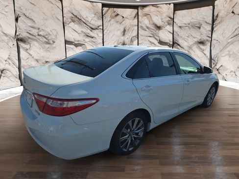 Used 2017 Toyota Camry XLE w/ Moonroof Package image 9