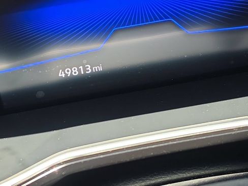 Used 2022 Volkswagen Jetta SE w/ Panoramic Sunroof Package FWD image 6