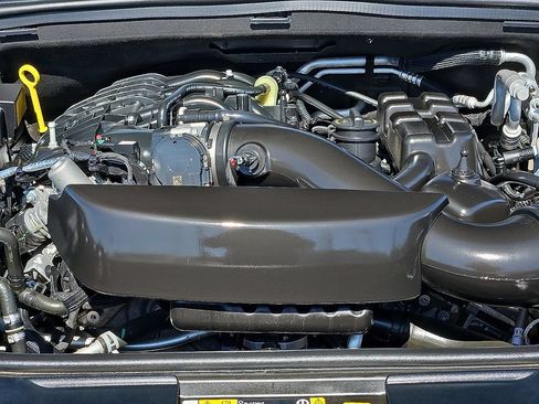 Used 2024 Dodge Durango GT RWD image 18