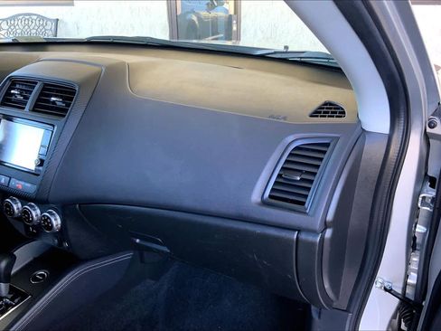 Used 2024 Mitsubishi Outlander Sport ES image 18