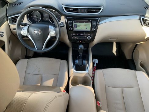 Used 2016 Nissan Rogue SL w/ SL Premium Package image 16