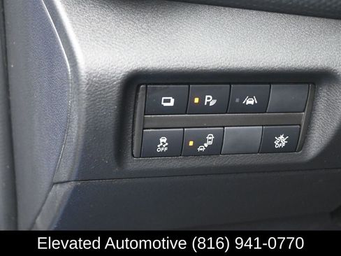 Used 2022 Nissan Kicks S FWD image 13