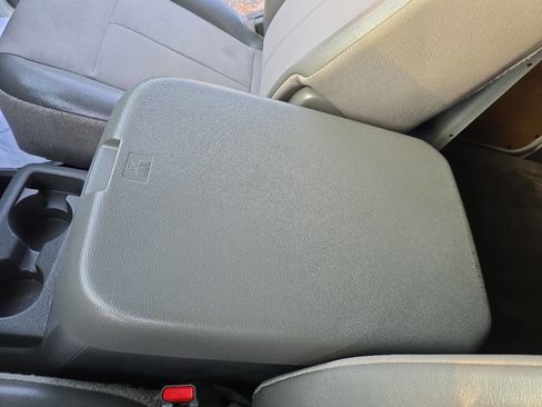 Used 2020 Nissan NV 2500 SV w/ Navigation Package image 32