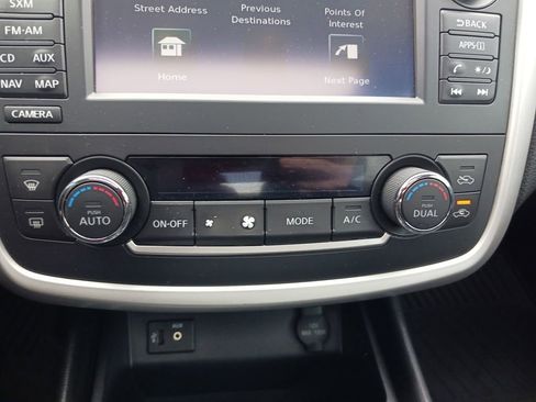 Used 2016 Nissan Altima 2.5 SV w/ Convenience Package image 24