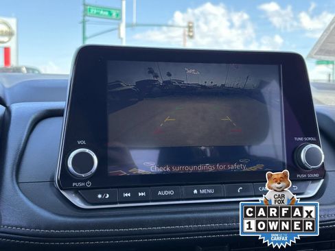 Certified 2025 Nissan Rogue SV AWD/4WD image 23