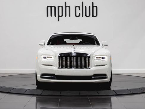 Used 2017 Rolls-Royce Dawn RWD image 9