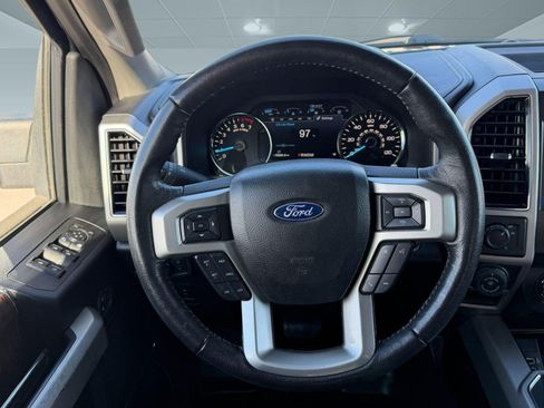 Used 2020 Ford F150 Lariat image 14