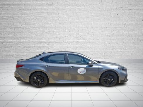 Certified 2026 Toyota Camry SE w/ Convenience Package FWD image 7