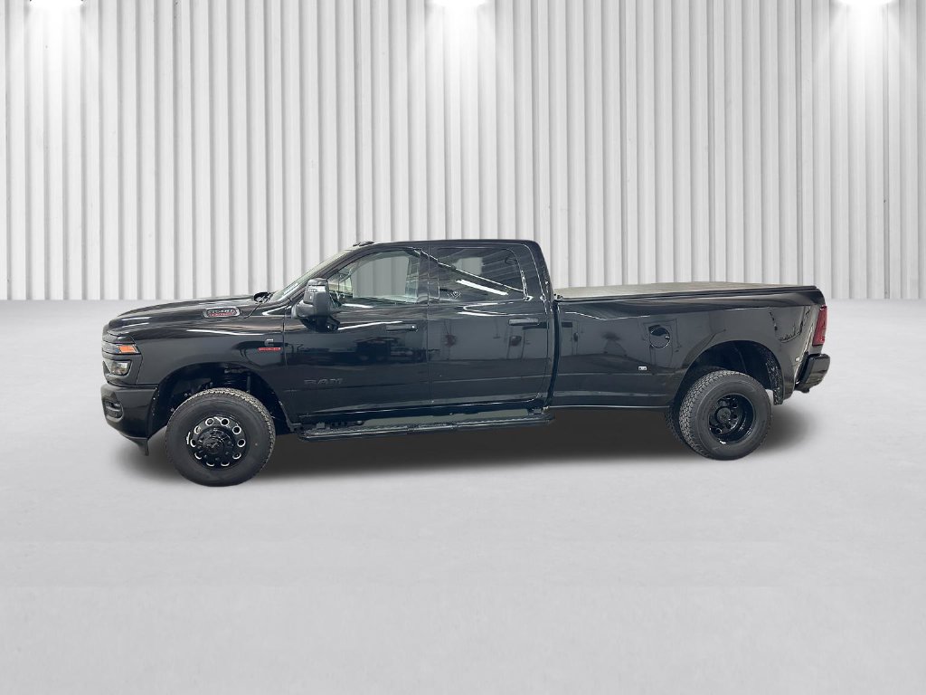 New 2026 RAM 3500 Big Horn AWD/4WD image 8