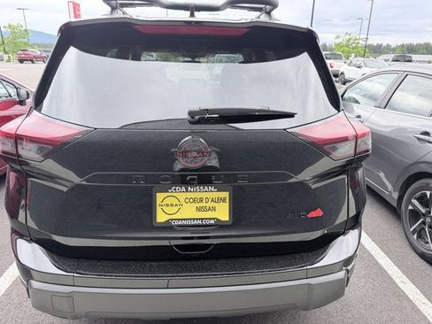 Used 2026 Nissan Rogue SV AWD/4WD image 5