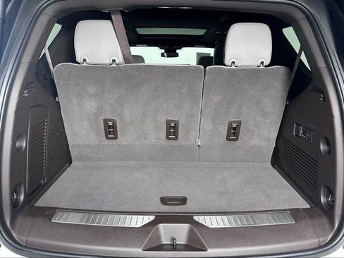 Used 2023 Chevrolet Tahoe Z71 w/ Luxury Package image 28