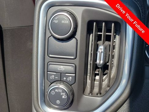 Used 2021 Chevrolet Silverado 1500 LT RWD image 17