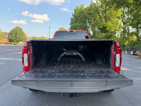 Certified 2019 Ford F450 Platinum w/ Platinum Ultimate Package AWD/4WD image 21