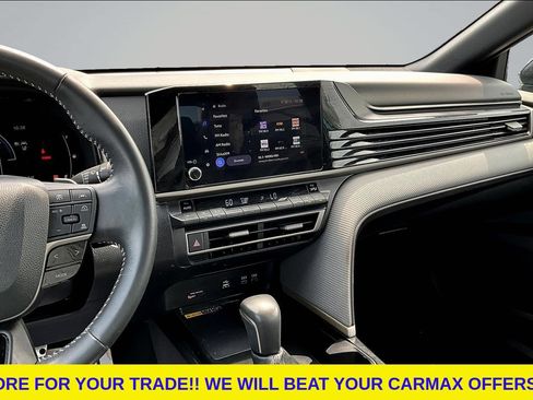 Used 2025 Toyota Camry SE FWD image 8