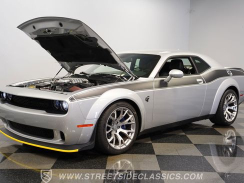 Used 2023 Dodge Challenger SRT Hellcat RWD image 32