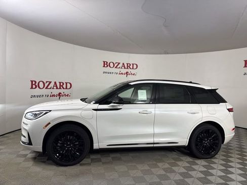 New 2025 Lincoln Corsair Grand Touring w/ Equipment Group 301A image 4