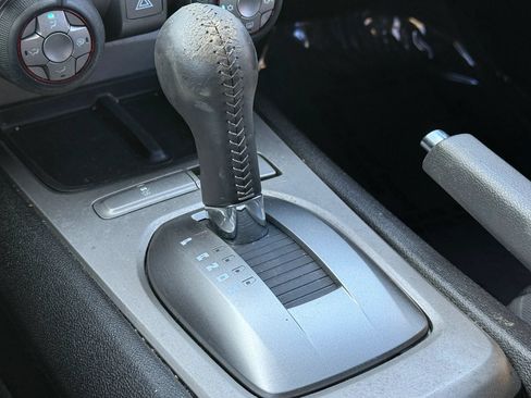 Used 2015 Chevrolet Camaro LT RWD image 26