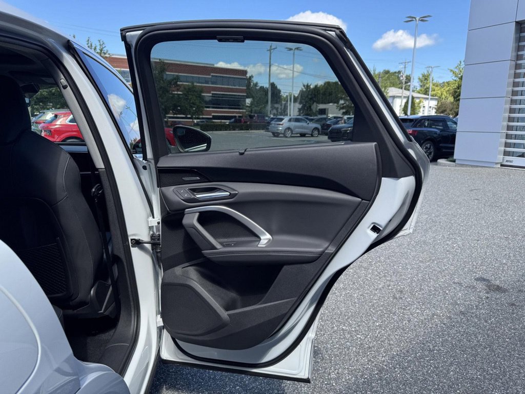 Certified 2025 Audi Q5 Premium Plus w/ Premium Plus AWD/4WD image 24
