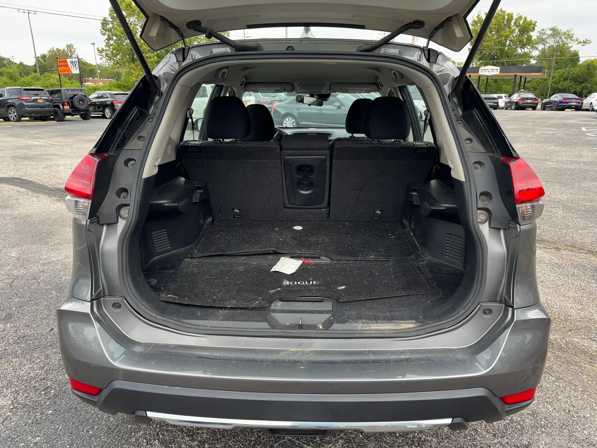 Used 2020 Nissan Rogue S FWD image 10