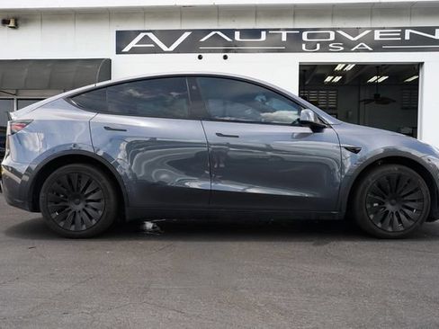 Used 2023 Tesla Model Y Long Range AWD/4WD image 17