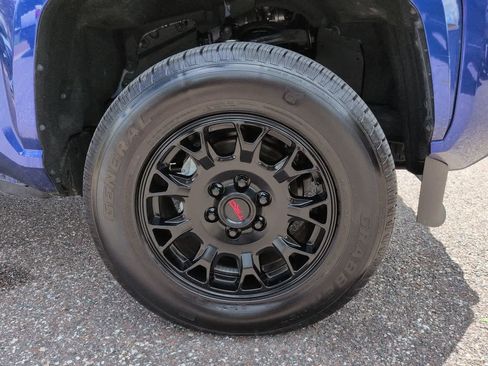 Used 2025 Toyota Tacoma SR5 RWD image 11