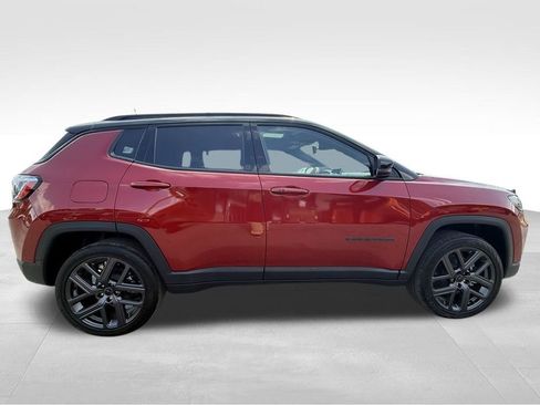 New 2025 Jeep Compass Limited w/ Sun & Sound Group image 11