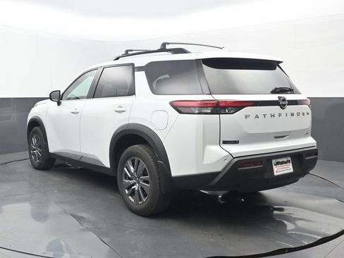Used 2025 Nissan Pathfinder SV AWD/4WD image 3