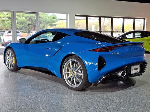 Used 2025 Lotus Emira image 3