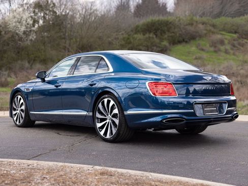 New 2026 Bentley Flying Spur image 9