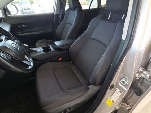 Used 2024 Toyota Venza LE AWD/4WD image 11