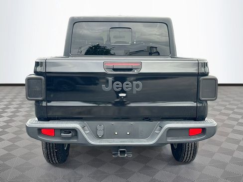 Used 2022 Jeep Gladiator Sport AWD/4WD image 7