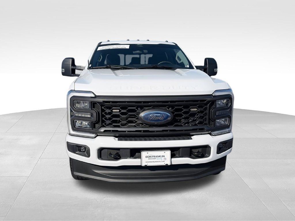 Used 2024 Ford F250 XL w/ STX Appearance Package AWD/4WD image 3