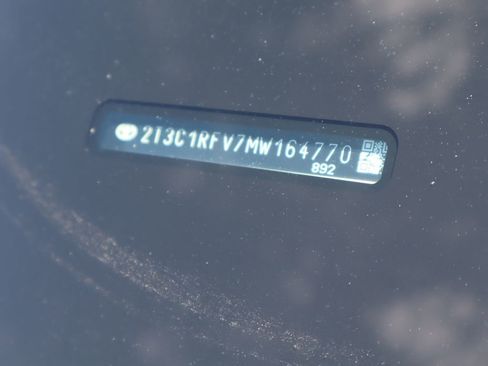 Used 2021 Toyota RAV4 XLE Premium image 6