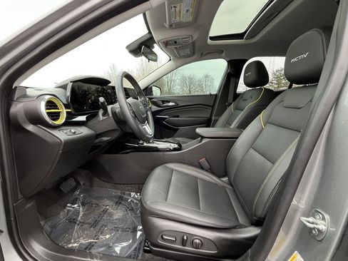 Certified 2024 Chevrolet Trax ACTIV w/ Sunroof Package image 10