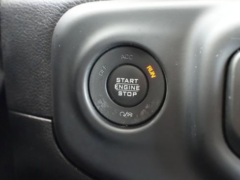 Used 2018 Jeep Wrangler Unlimited Sport S AWD/4WD image 13