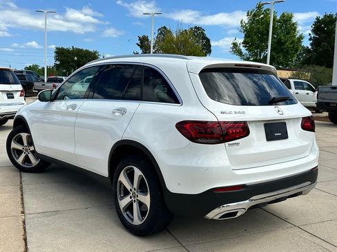 Used 2022 Mercedes-Benz GLC 300 image 4