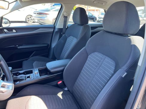 Used 2025 Kia K5 LXS image 37