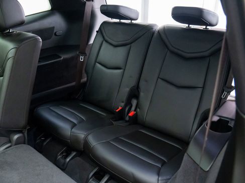 Certified 2023 Cadillac XT6 Luxury w/ LPO, Floor Liner Package image 34