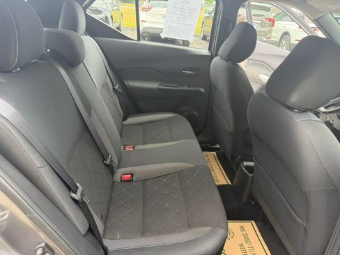 Used 2019 Nissan Kicks SV FWD image 21