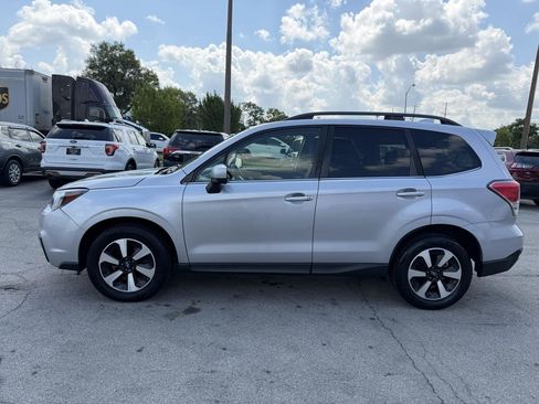 Used 2017 Subaru Forester 2.5i Limited AWD/4WD image 6