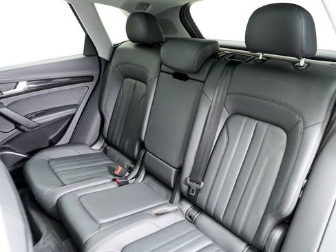 Used 2020 Audi Q5 e Premium Plus w/ Premium Plus Package image 24