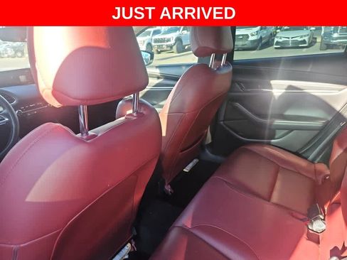Used 2022 MAZDA MAZDA3 s FWD image 8