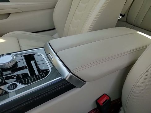 Used 2022 BMW M850i xDrive M850i xDrive image 36