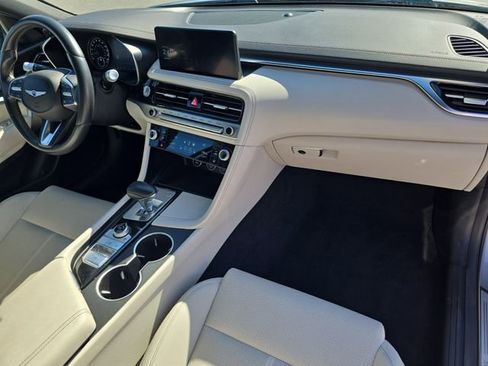 Used 2025 Genesis G70 2.5T image 11